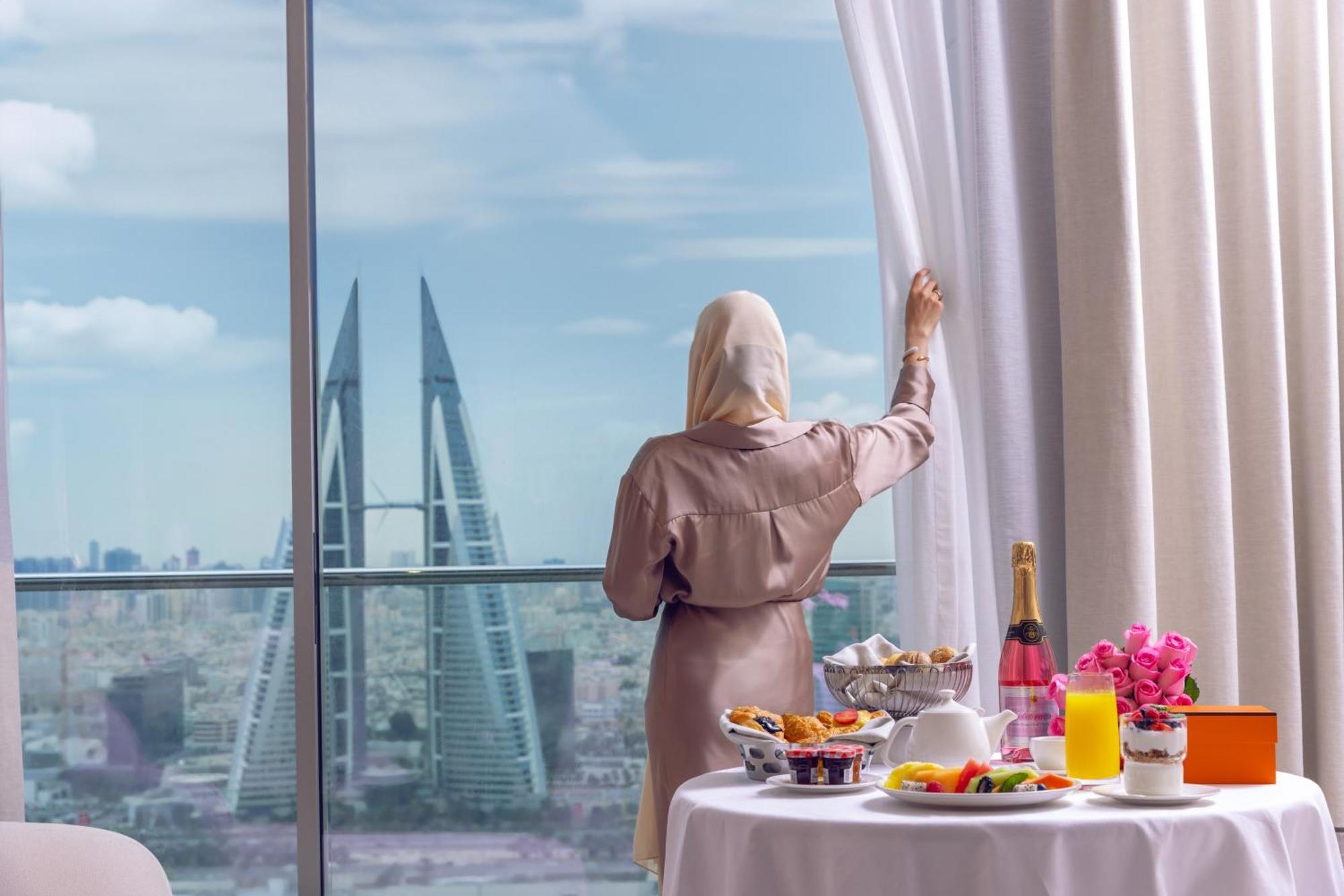 Onyx Rotana Hotel Manama Exterior foto View from the hotel