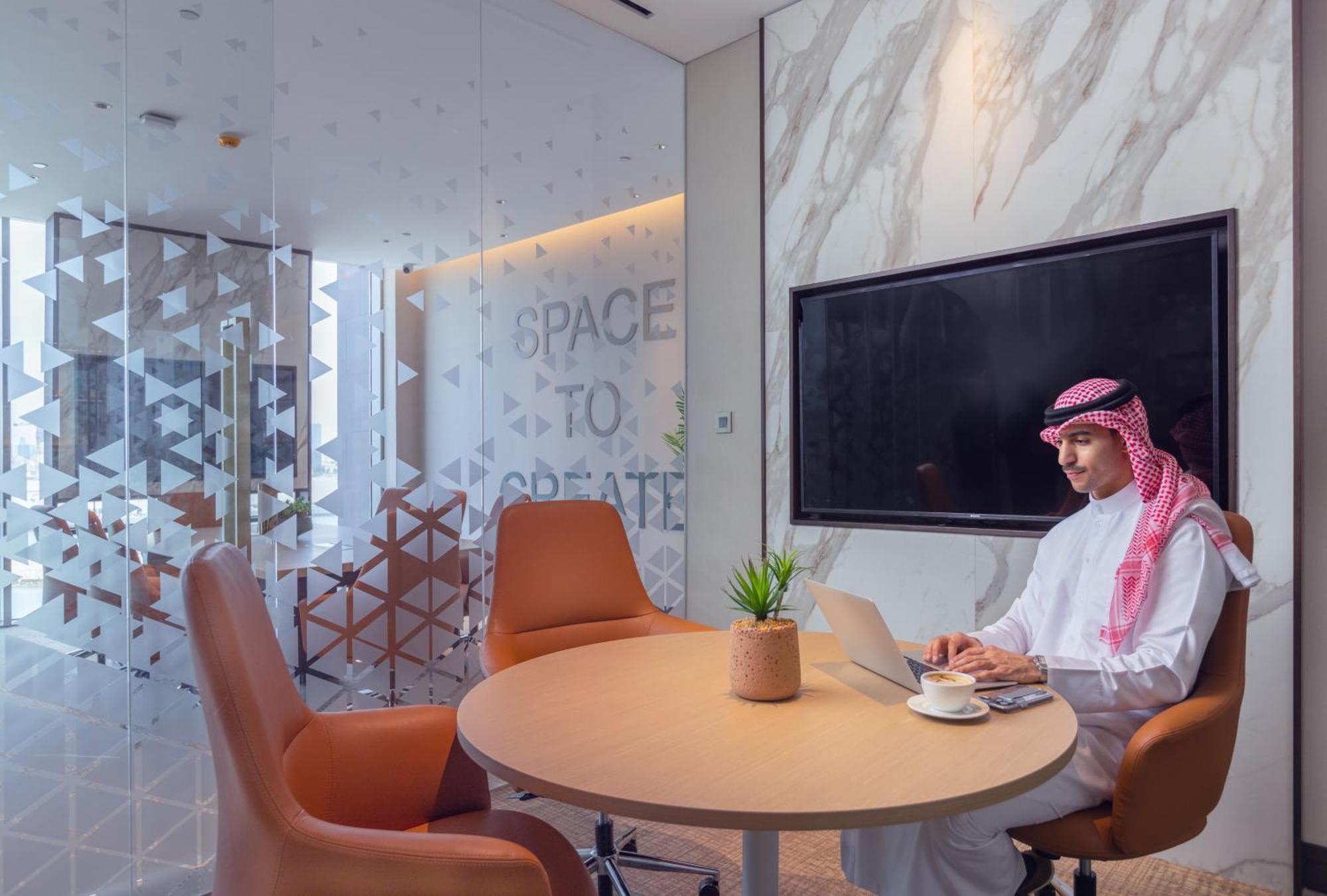 Onyx Rotana Hotel Manama Exterior foto A meeting room at the airport